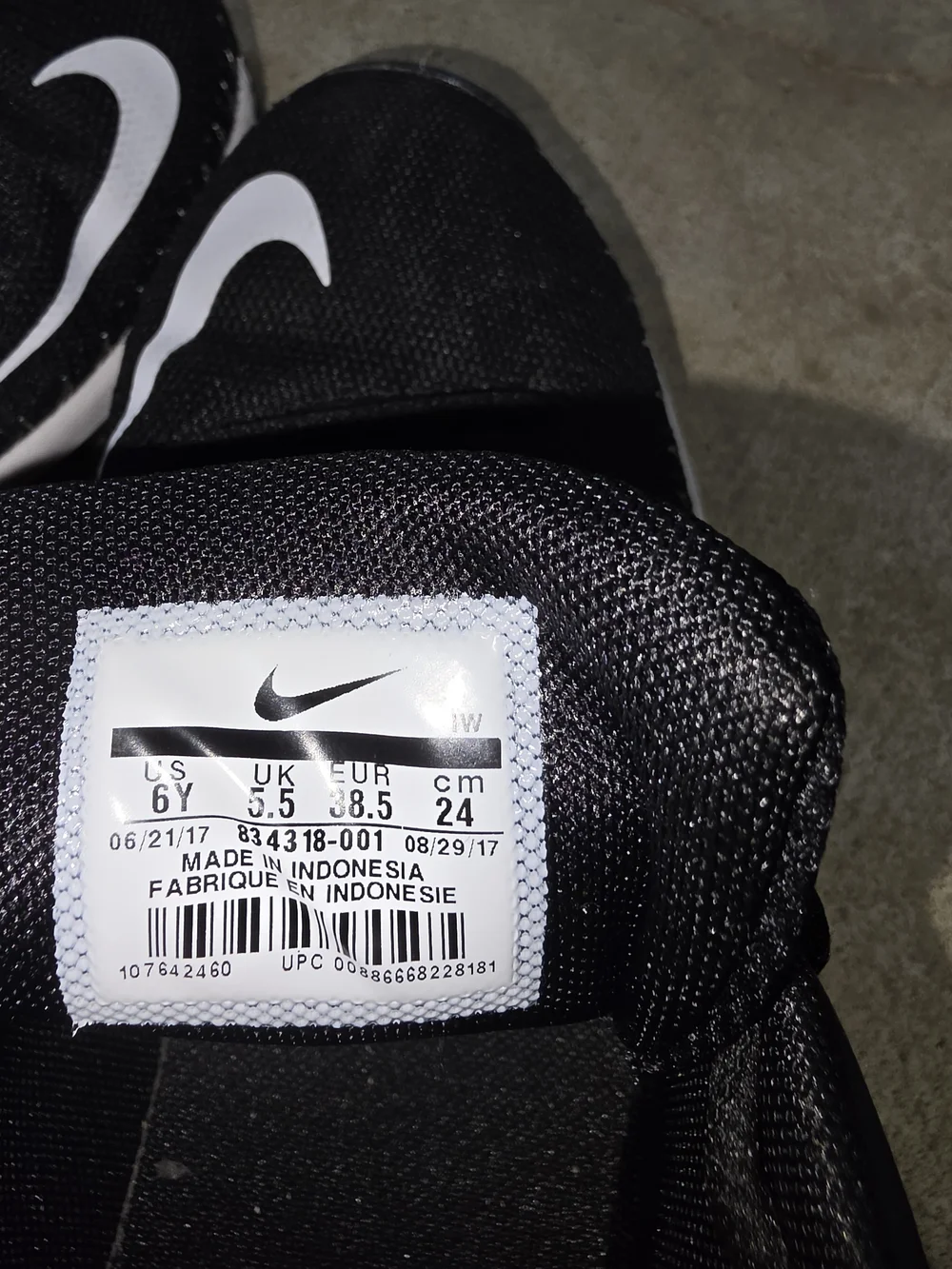 Nike Team Hustle D7 Black & White Youth Sneakers